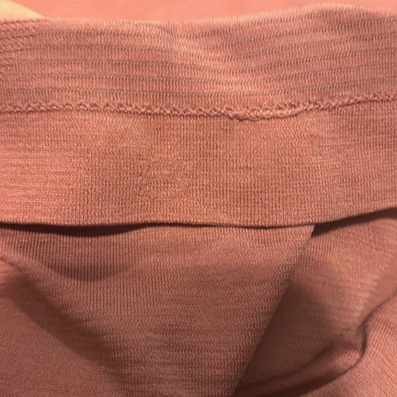 Lululemon swiftly tech, waist length - Picture 3 of 3